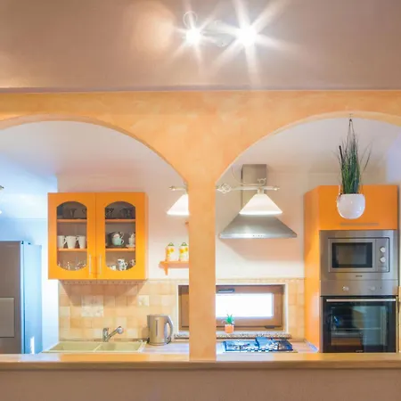 Holiday home Veronika, A Cozy And Charming For Summer Holidays *