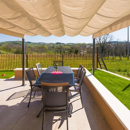 Veronika, A Cozy And Charming For Summer Holidays Ferienhaus Lakoselci